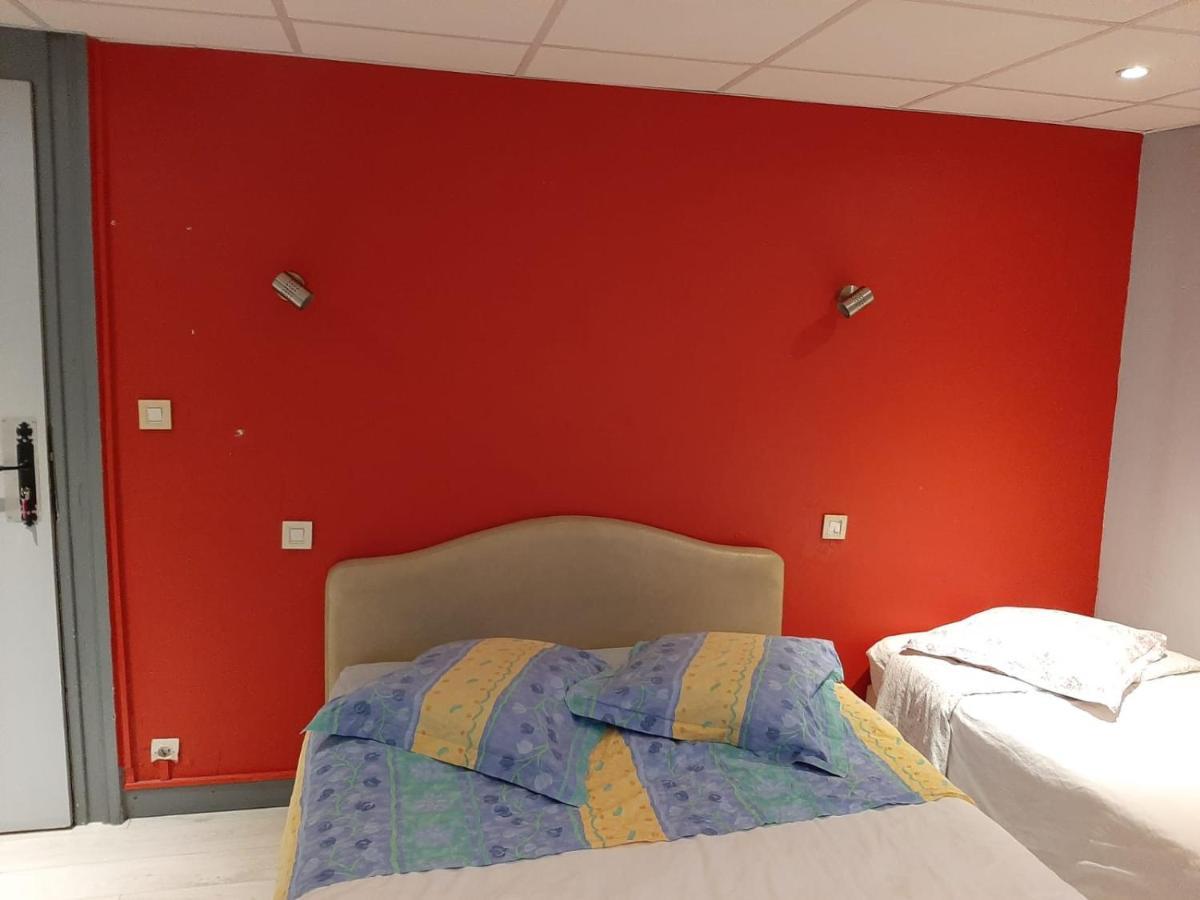 Le Fecamps Hotel Bolbec Bagian luar foto