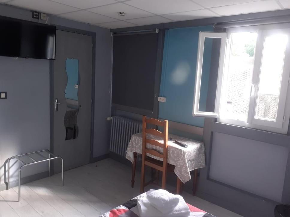 Le Fecamps Hotel Bolbec Bagian luar foto