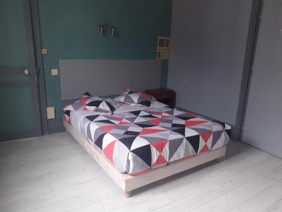 Le Fecamps Hotel Bolbec Bagian luar foto