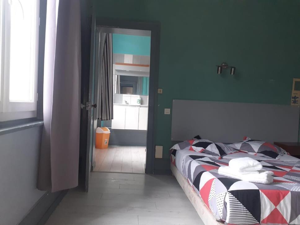 Le Fecamps Hotel Bolbec Bagian luar foto