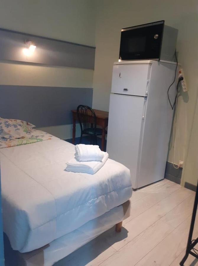 Le Fecamps Hotel Bolbec Bagian luar foto