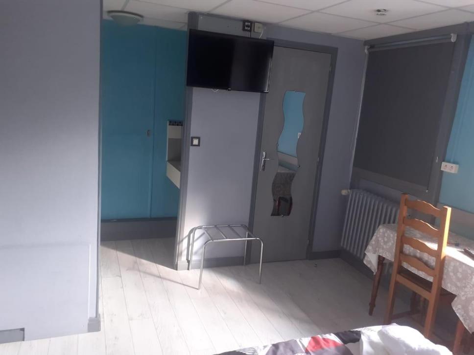 Le Fecamps Hotel Bolbec Bagian luar foto